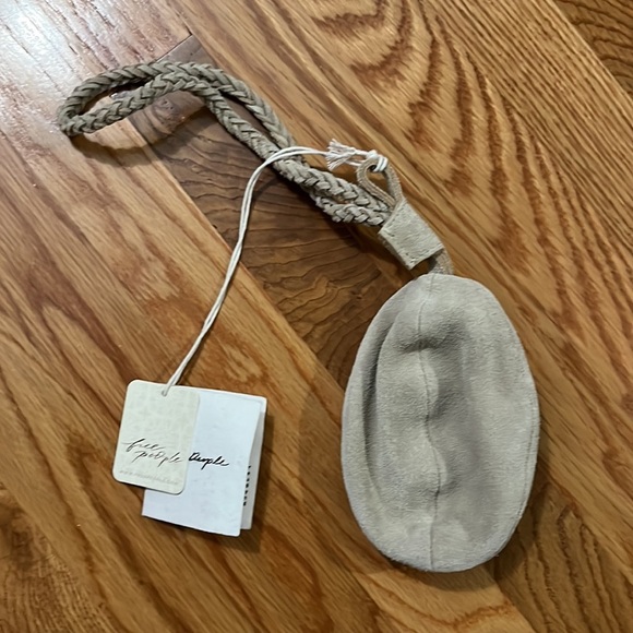 Free People Kingsley Natural Suede Wristlet NWT - Picture 4 of 16